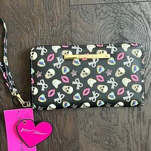 Betsey Johnson Skull Wristlet Wallet NWT